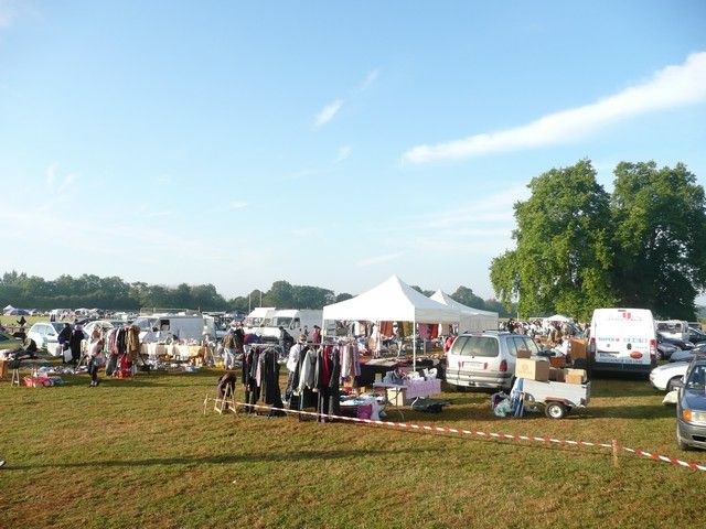 vide grenier 2012 (22).jpg